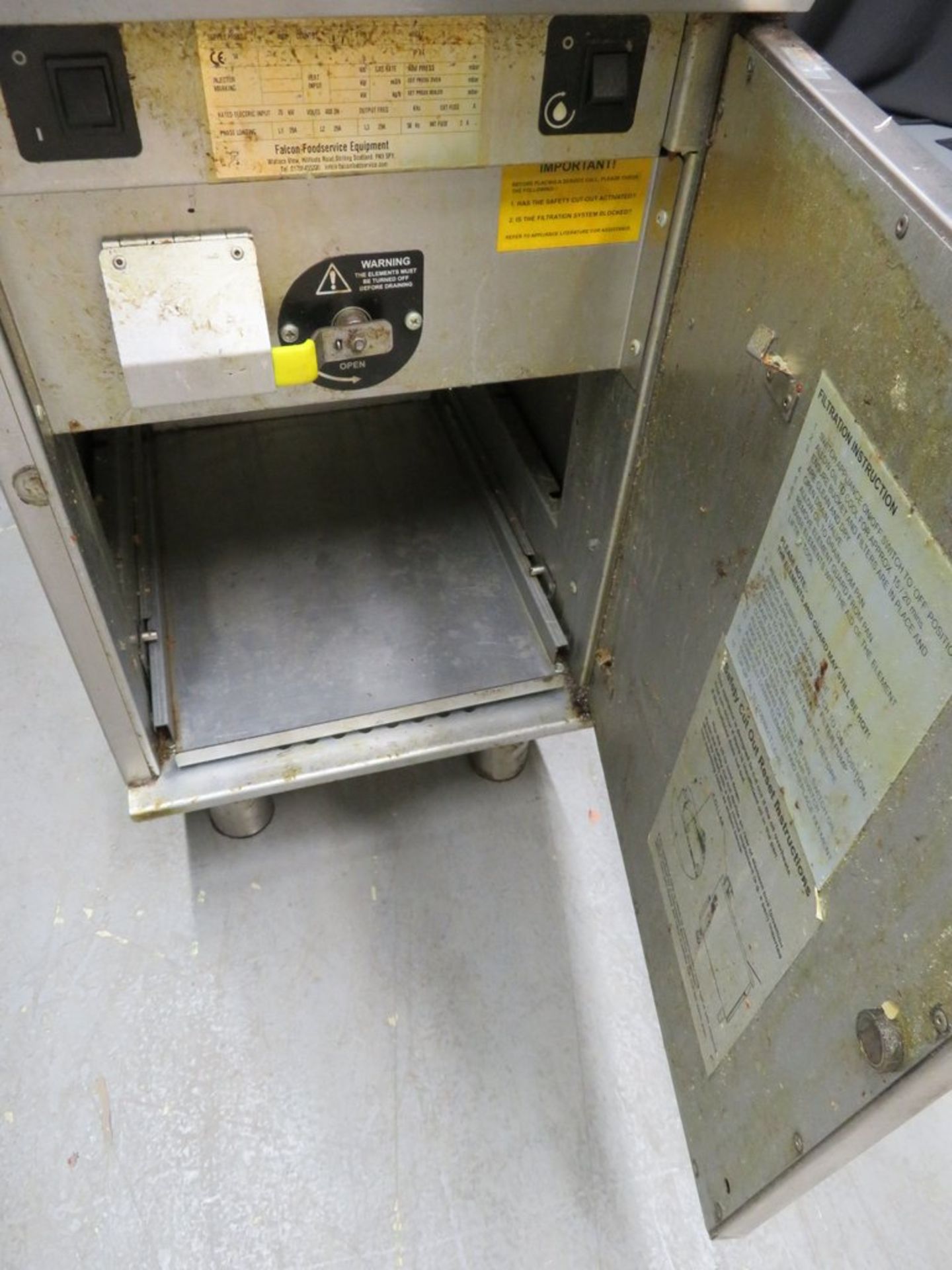 Falcon single tank fryer, 3 phase electric - Image 6 of 8