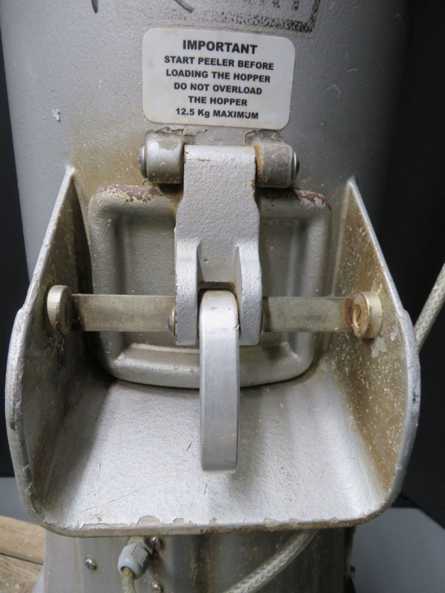 Hobart E6128 28lb/13kg potato peeler, 1 phase electric - Image 3 of 7