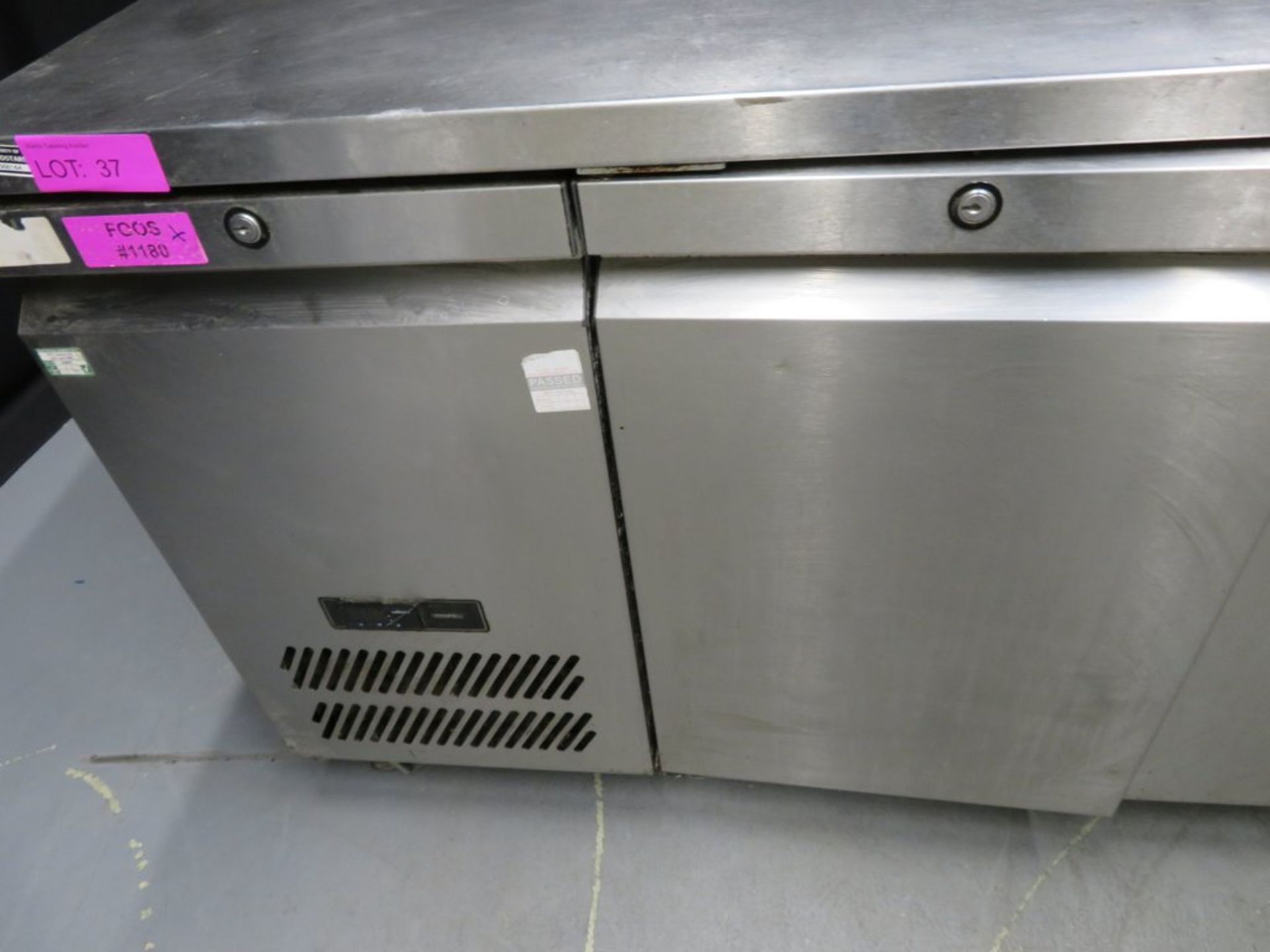 Williams HJC3SAS 3 door undercounter fridge - Image 5 of 11