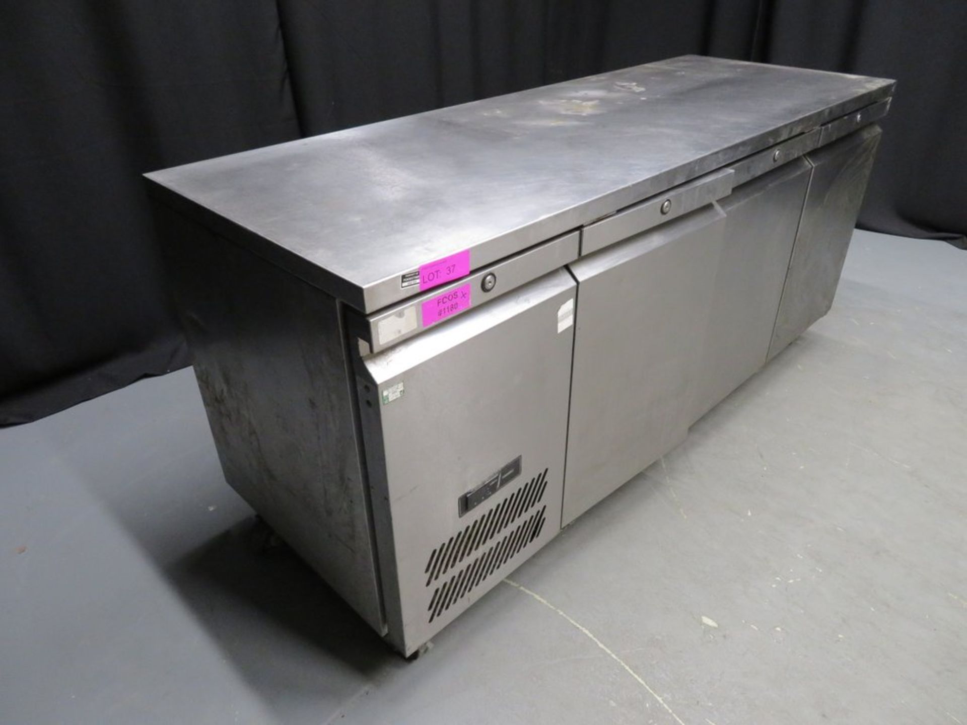 Williams HJC3SAS 3 door undercounter fridge - Image 2 of 11