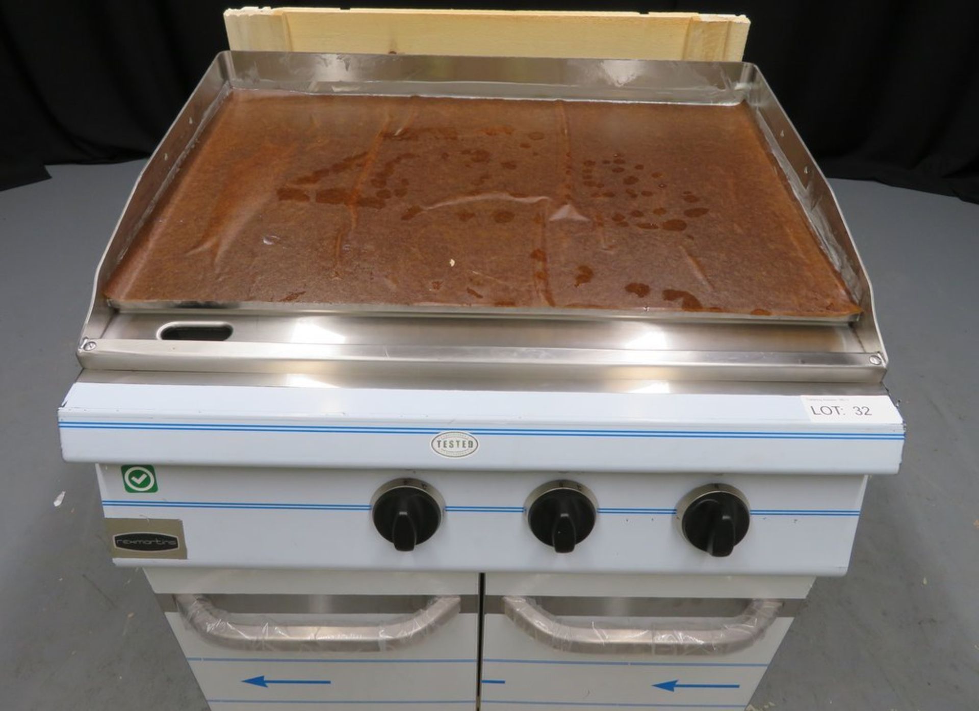 Heavy duty electric smooth griddle with cupboard - Image 4 of 10