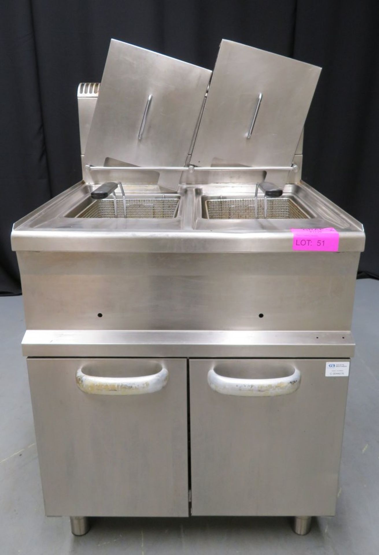 Twin tank fryer, natural gas, missing dials