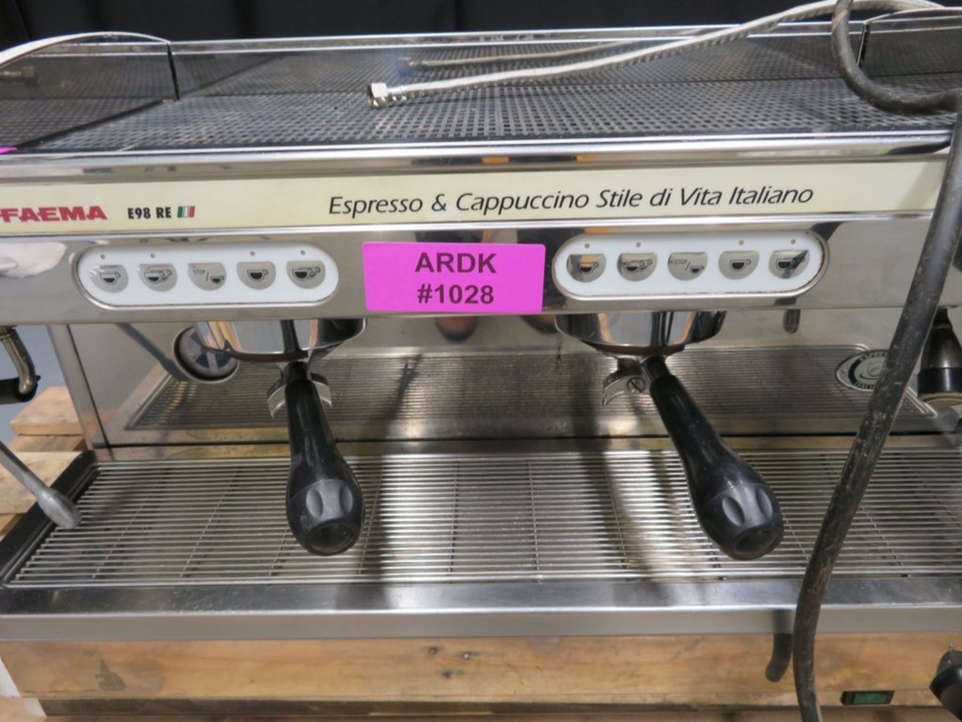 Faema E98 RE coffee machine, 1 phase electric, missing 1 dial - Image 5 of 10