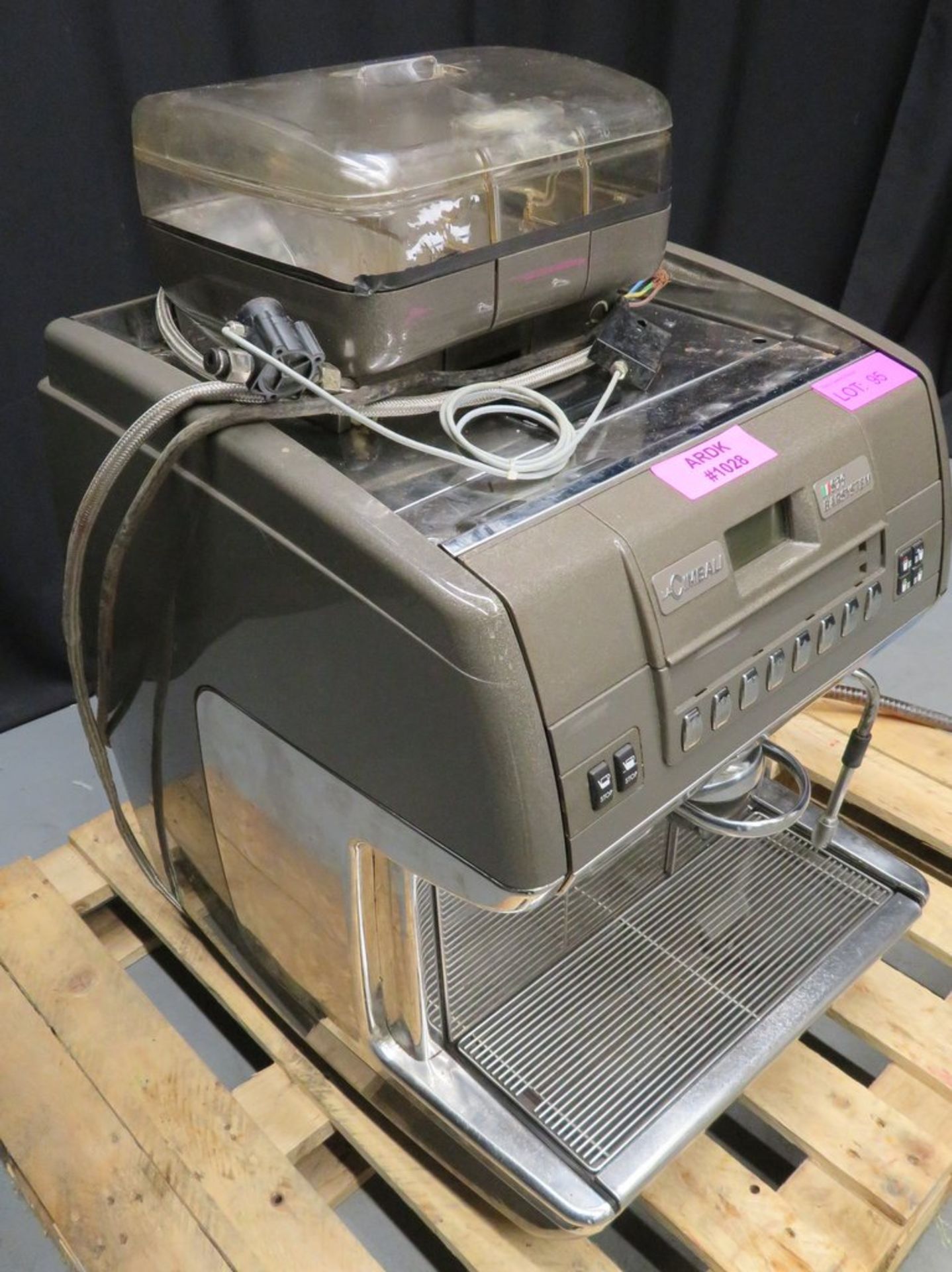 La Cimbali S39 Barsystem commercial bean to cup coffee machine, 1 phase electric - Image 2 of 9