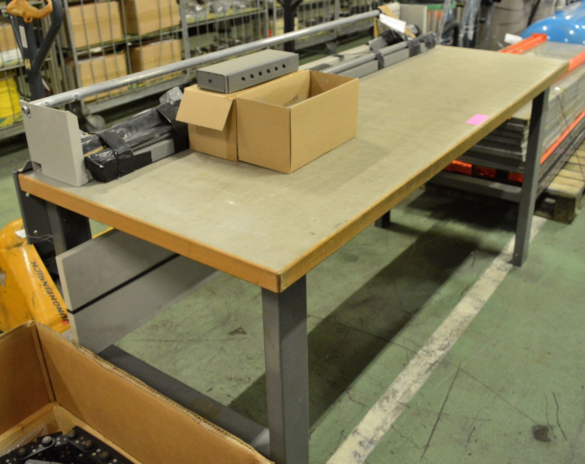 Work Table L1800 x W760 x H860mm. - Image 2 of 2