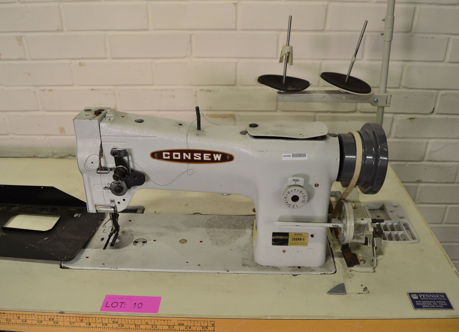 Consew 206RB-5 Industrial Sewing Machine 110-220V. - Image 2 of 3
