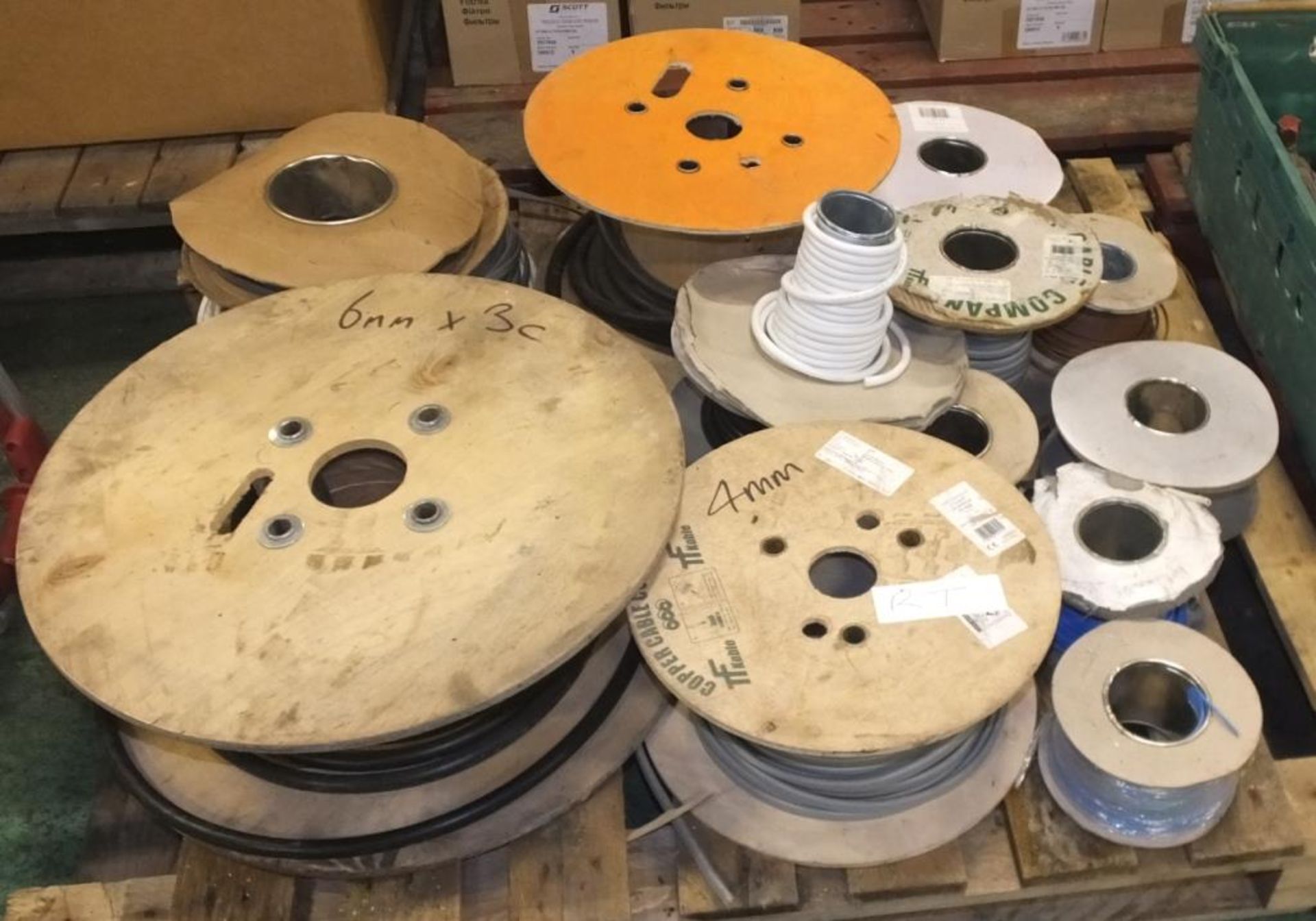 Various cable reels - unknown lengths