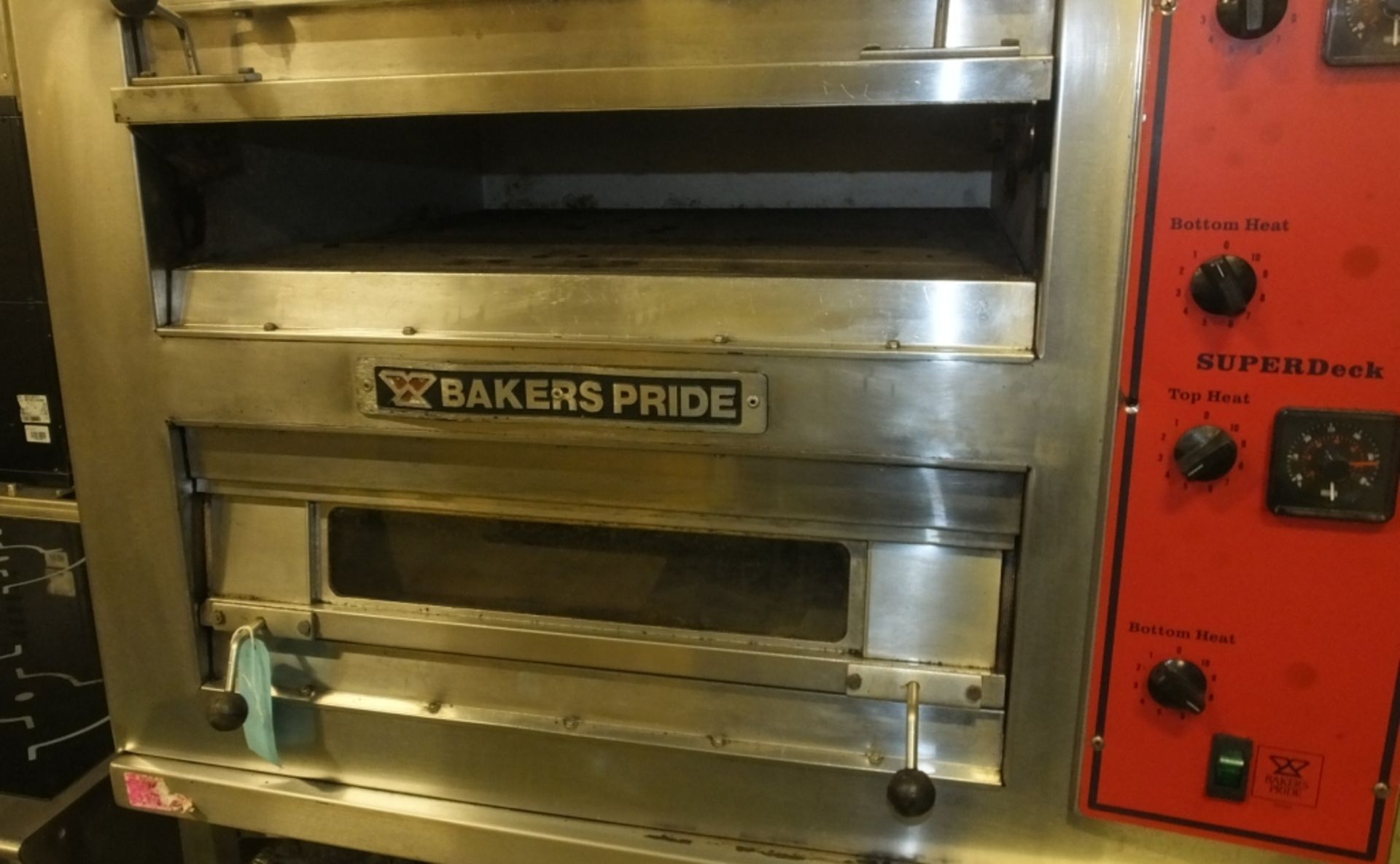 Bakers Pride EP-2-2828 Electric Deck Oven 3Ph 9.5kW on Portable Trolley - Image 2 of 3