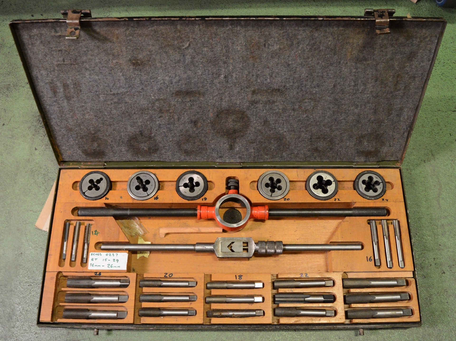 Metric Tap & Die Threading Set.