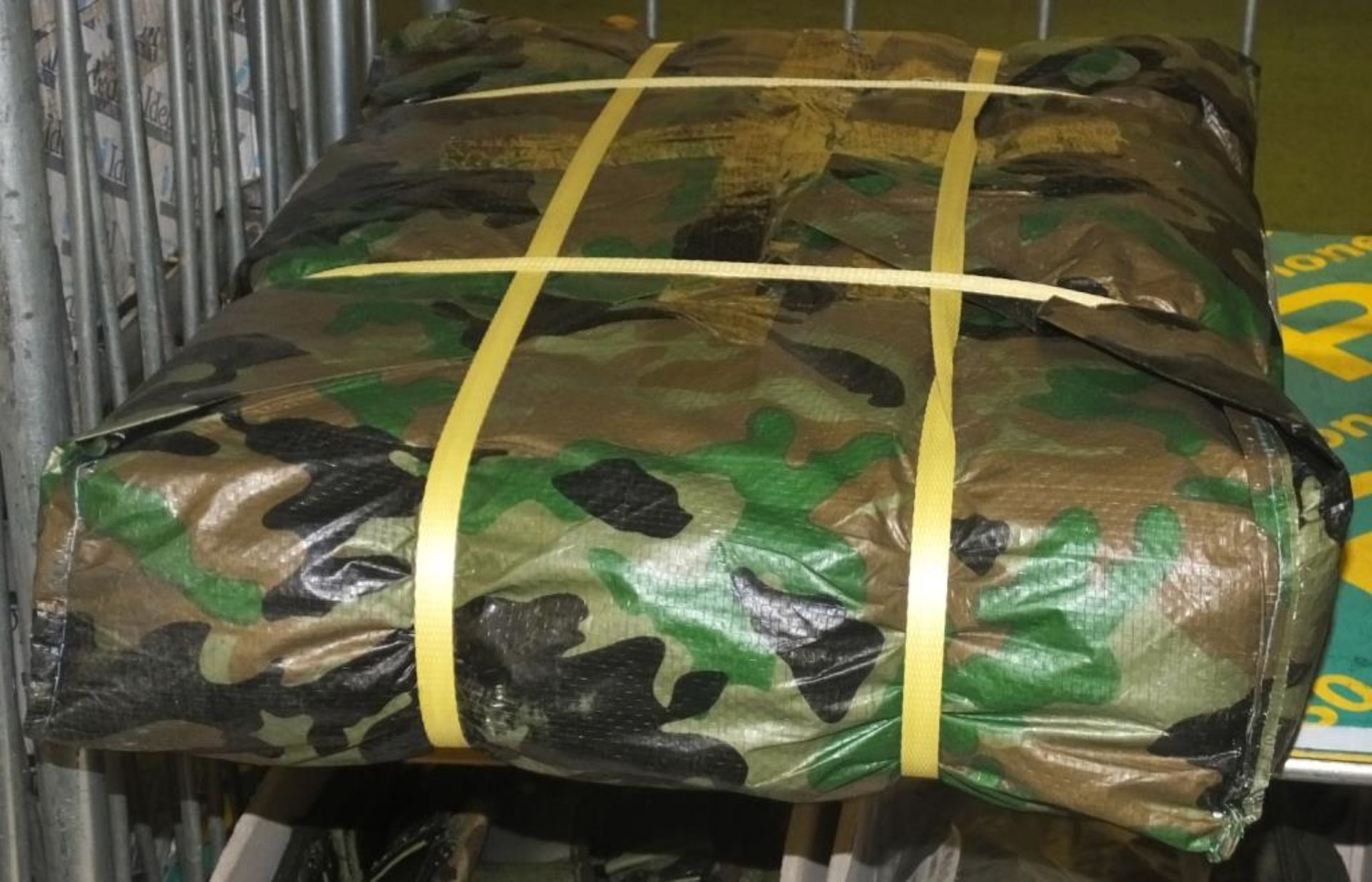 20x Camo Tarpaulins - 2.4M x 3.0M