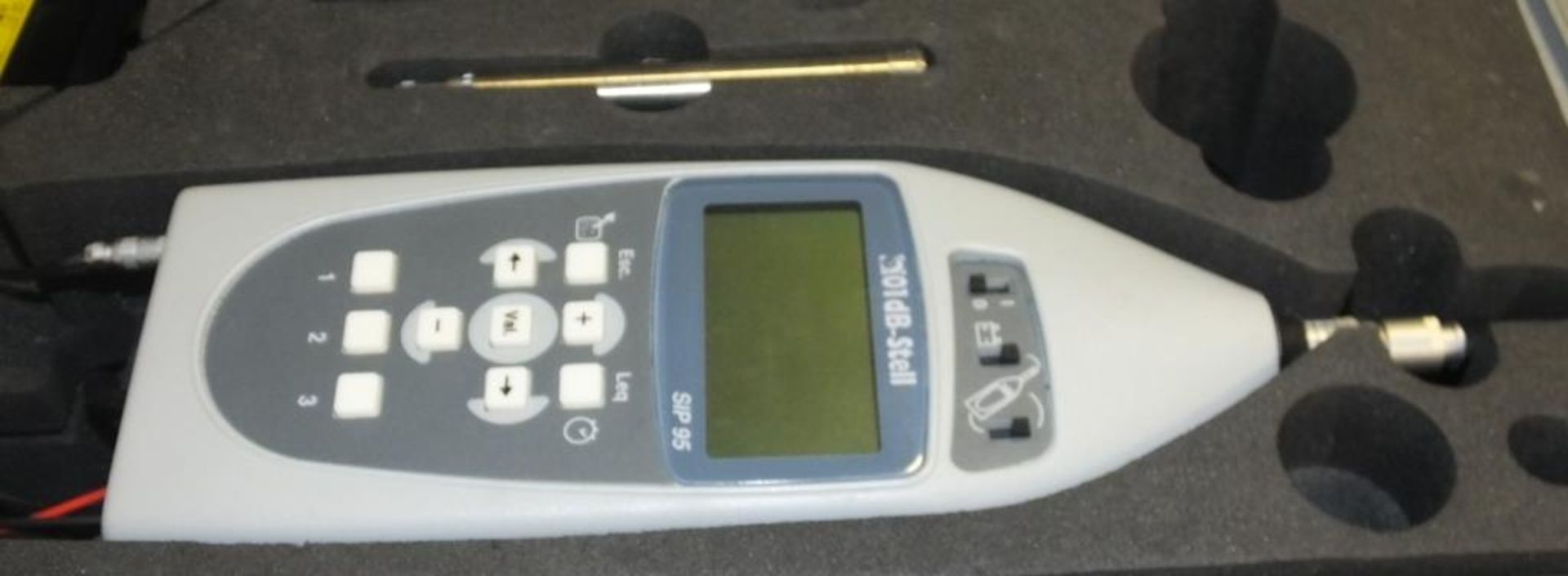 01 DB Stell sound level meter in case - Image 2 of 3