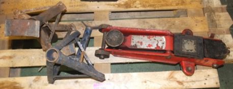 Hydraulic Trolley Jack & 2x Pairs of Axle Stands