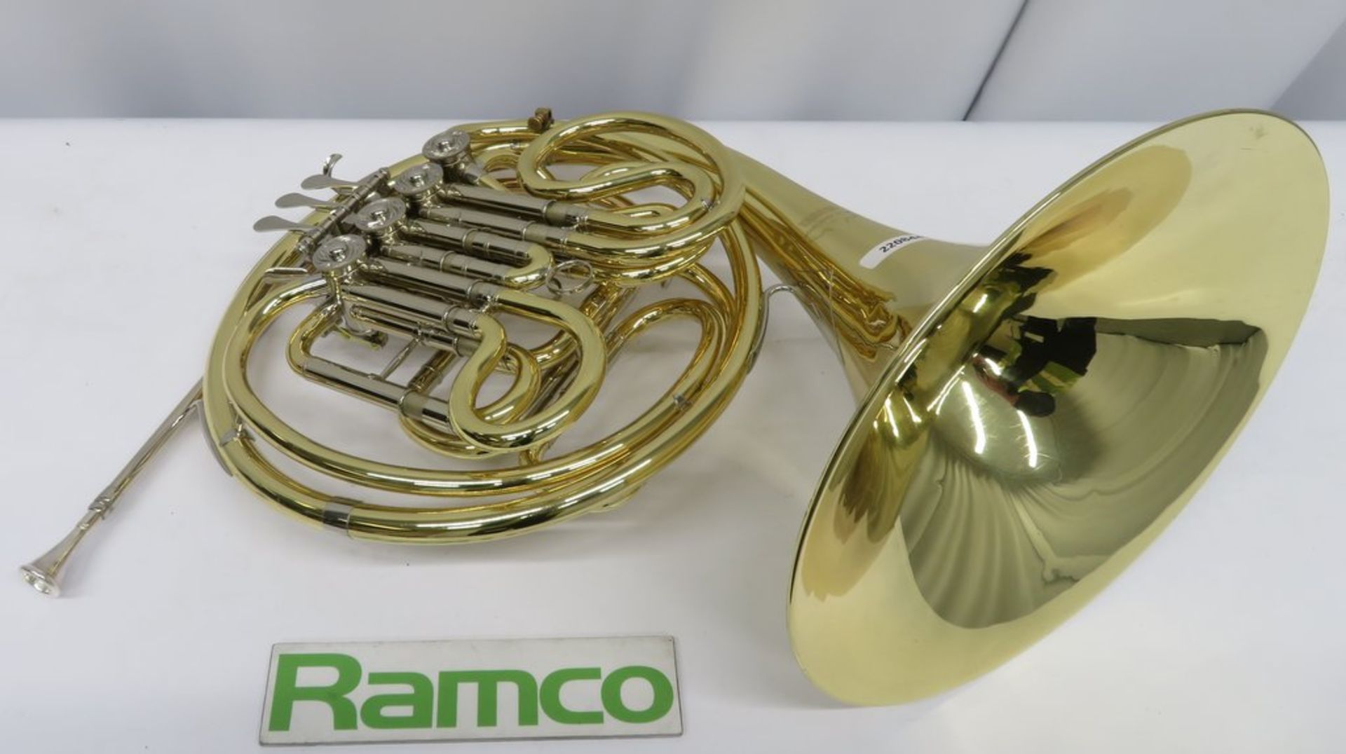 Yamaha YHR 667V French Horn With Case. Serial Number: 001738. This Item Has Not Been Teste - Image 3 of 16