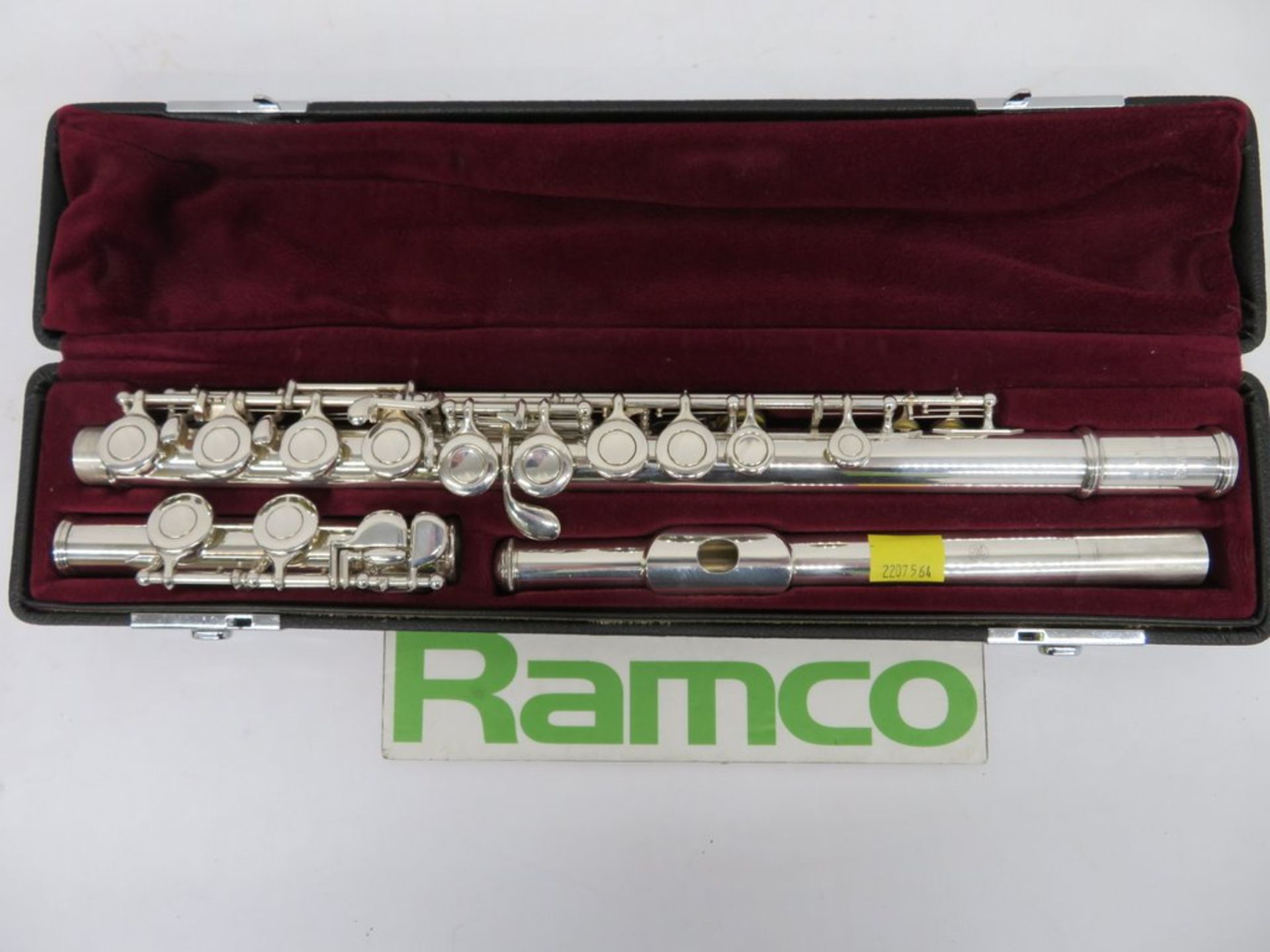 Yamaha 411 Flute Series II With Case. Serial Number: 312000. Please Note That This Item H - Image 2 of 12