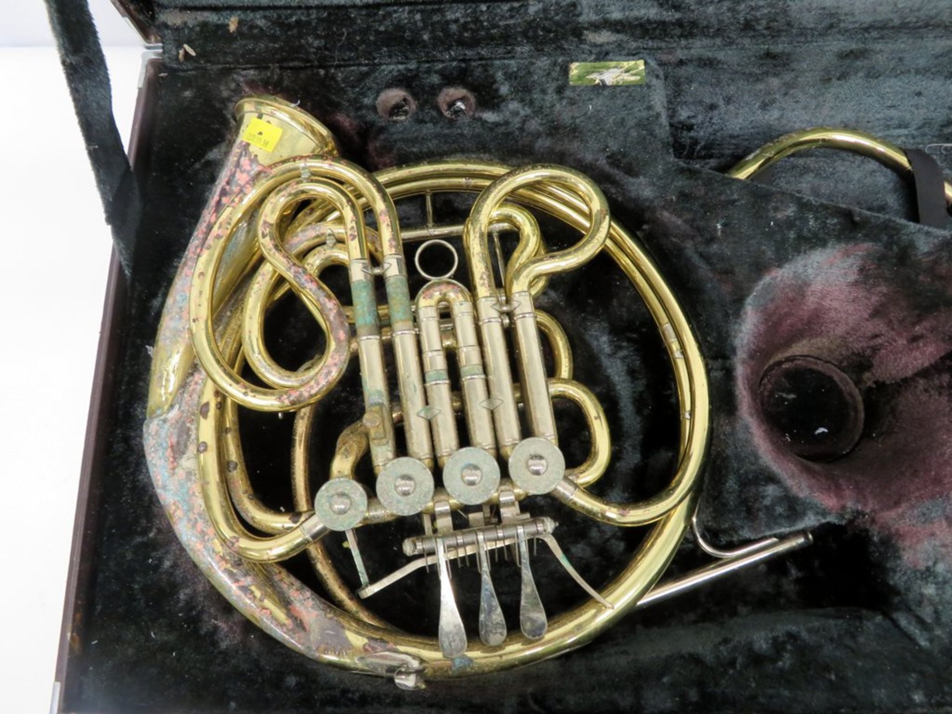 Yamaha YHR 667V French Horn With Case. Serial Number: 002437. This Item Has Not Been Teste - Image 2 of 13