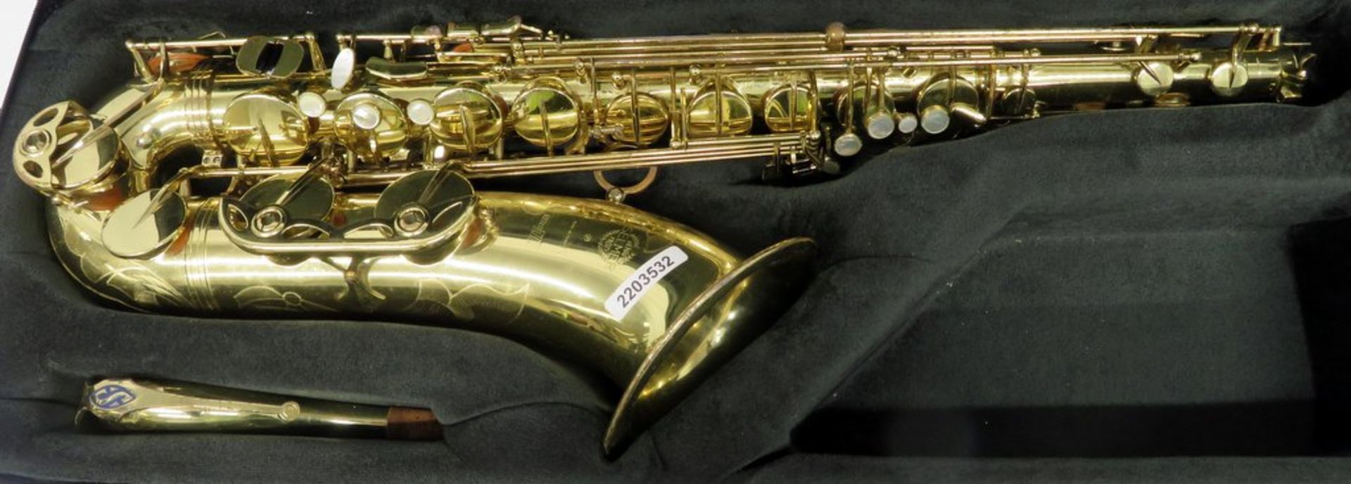 Henri Selmer Super Action 80 Serie 3 Tenor Saxophone With Case. Serial Number: N.657313. - Image 2 of 18