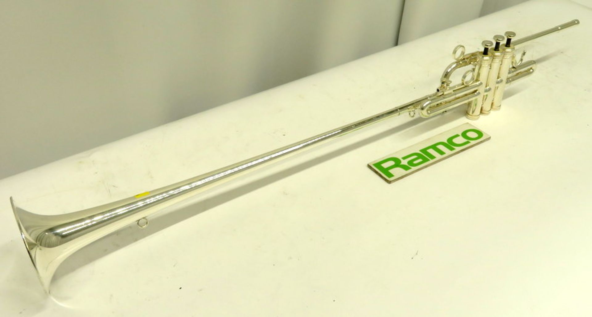 Besson International BE706 Fanfare Trumpet With Case. Serial Number: 890888. Please Note T - Image 4 of 15