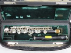 Philipp Haming Markneukirghen piccolo. Serial number: 30105. Please note that this item i