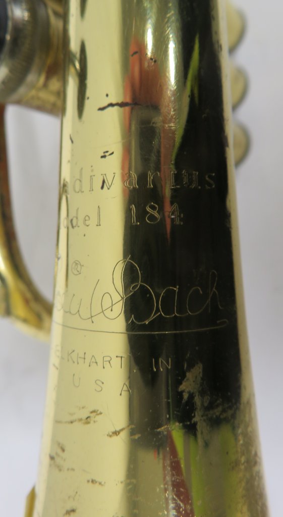 Bach Stradivarius 184 ML cornet with case. Serial number: 639825. Please note that this i - Image 14 of 15