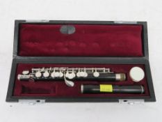 Yamaha 62 Piccolo. Serial number: 40561. Please note that this item is sold as seen with n