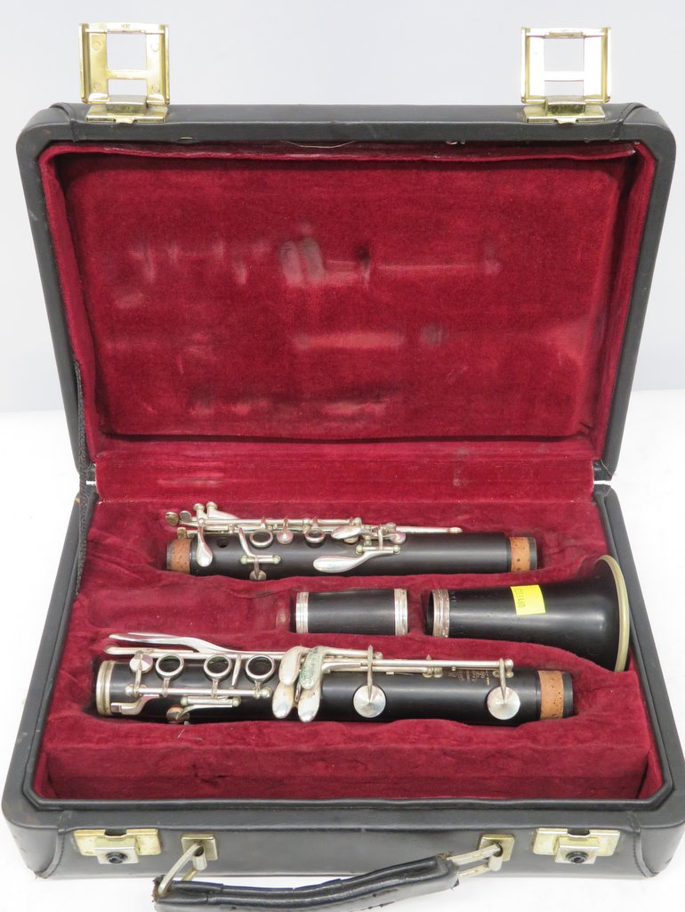 Buffet Crampon R13 clarinet (approx 59.5cm not including mouth piece) with case. Serial nu