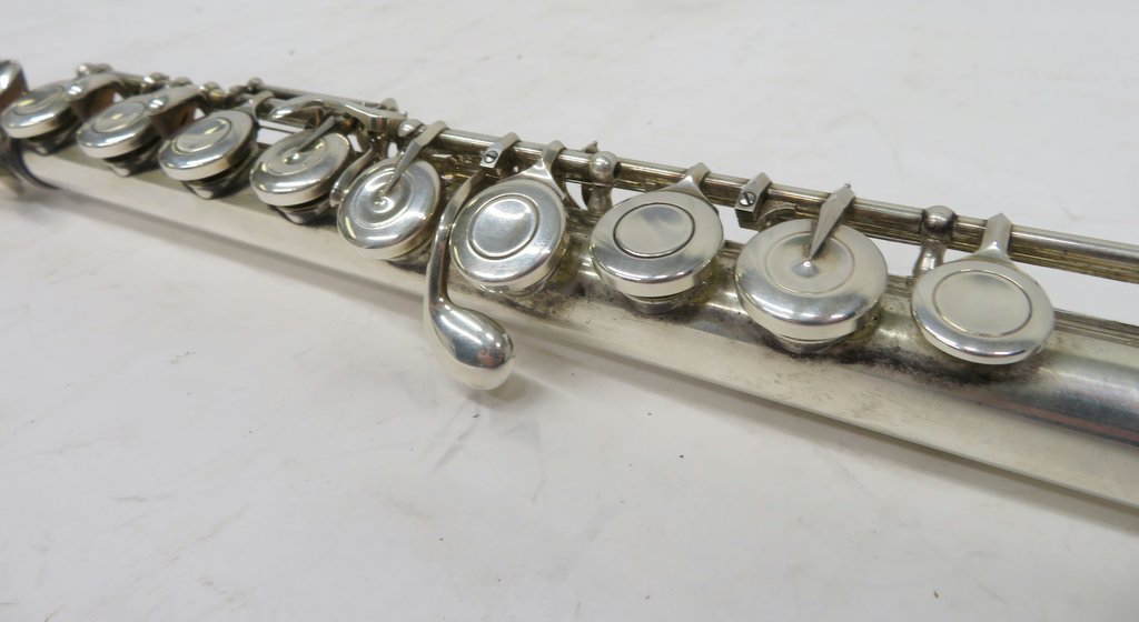 Muramatsu flute with case. Serial number: GX82024. Please note that this item is sold as - Image 10 of 12