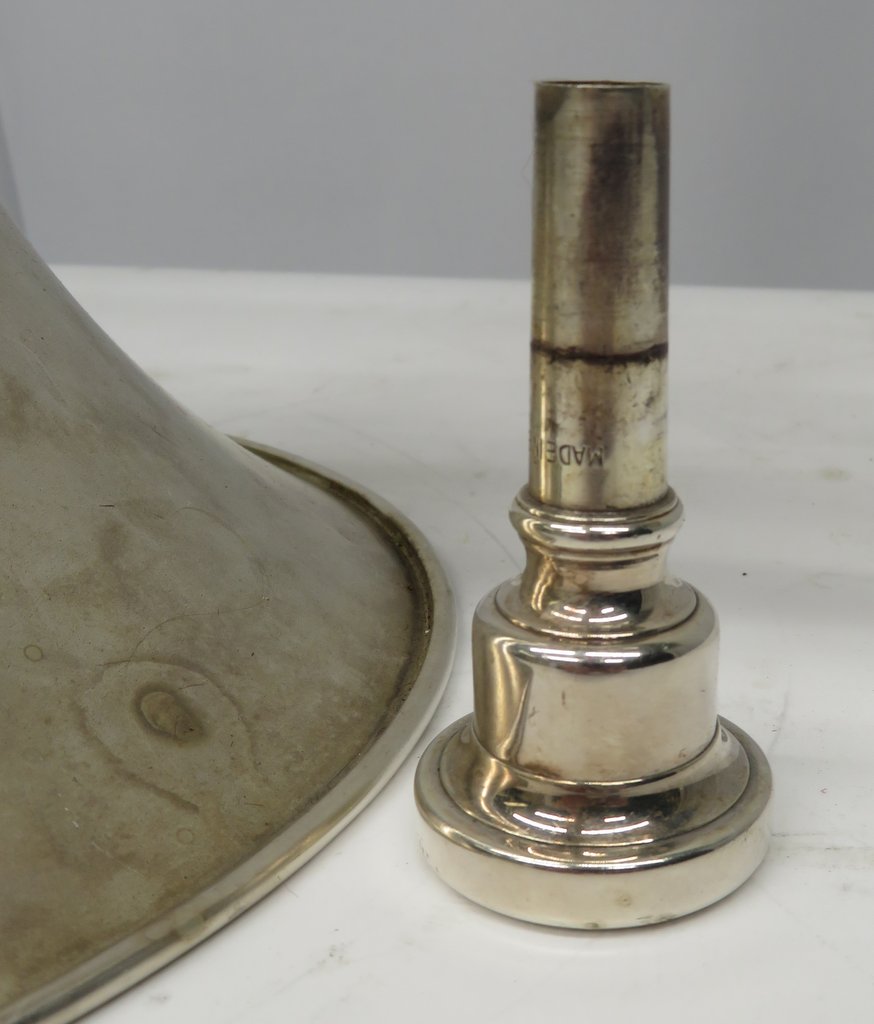 Boosey & Hawkes Imperial Baratone sax horn with case. Serial number: 662332. Please note t - Image 7 of 13