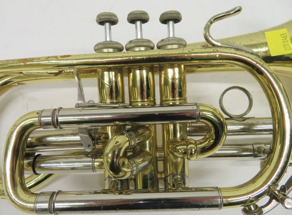 Bach Stradivarius 184 ML cornet with case. Serial number: 639825. Please note that this i - Image 8 of 15