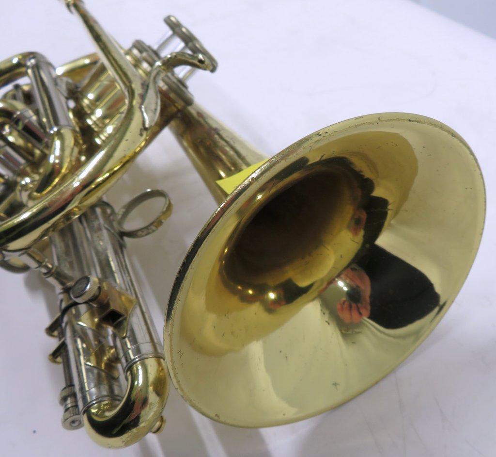 Bach Stradivarius 184 ML cornet with case. Serial number: 639825. Please note that this i - Image 6 of 15