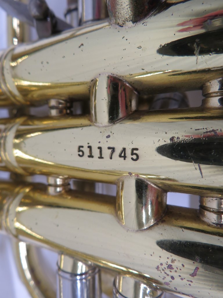 Bach Stradivarius 184 ML cornet with case. Serial number: 511745. Please note that this i - Image 18 of 19