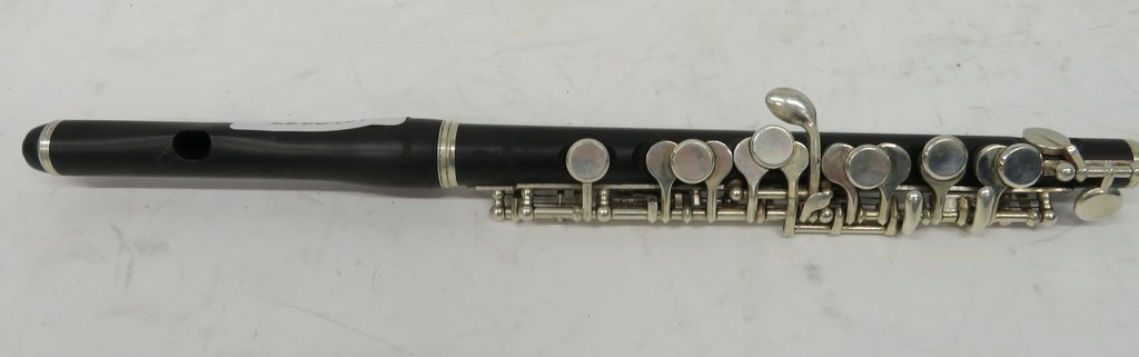 Pearl Flute PFP105 piccolo with case. Serial number: 3640. Please note that this item is s - Image 3 of 11