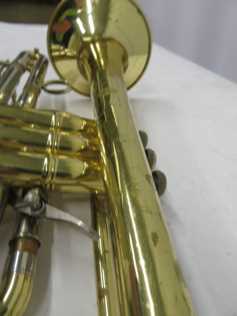 Bach Stradivarius 184 ML cornet with case. Serial number: 511745. Please note that this i - Image 17 of 19