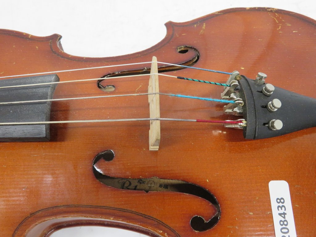 Blessing number 12 violin with case. 15 1/2 inch body. Please note that this item is sold - Image 10 of 14