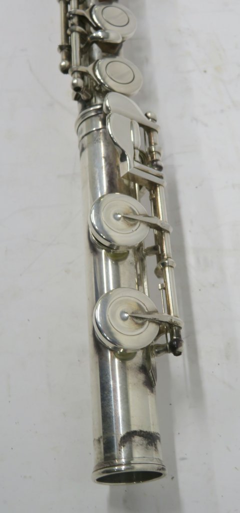 Muramatsu flute with case. Serial number: GX82024. Please note that this item is sold as - Image 4 of 12