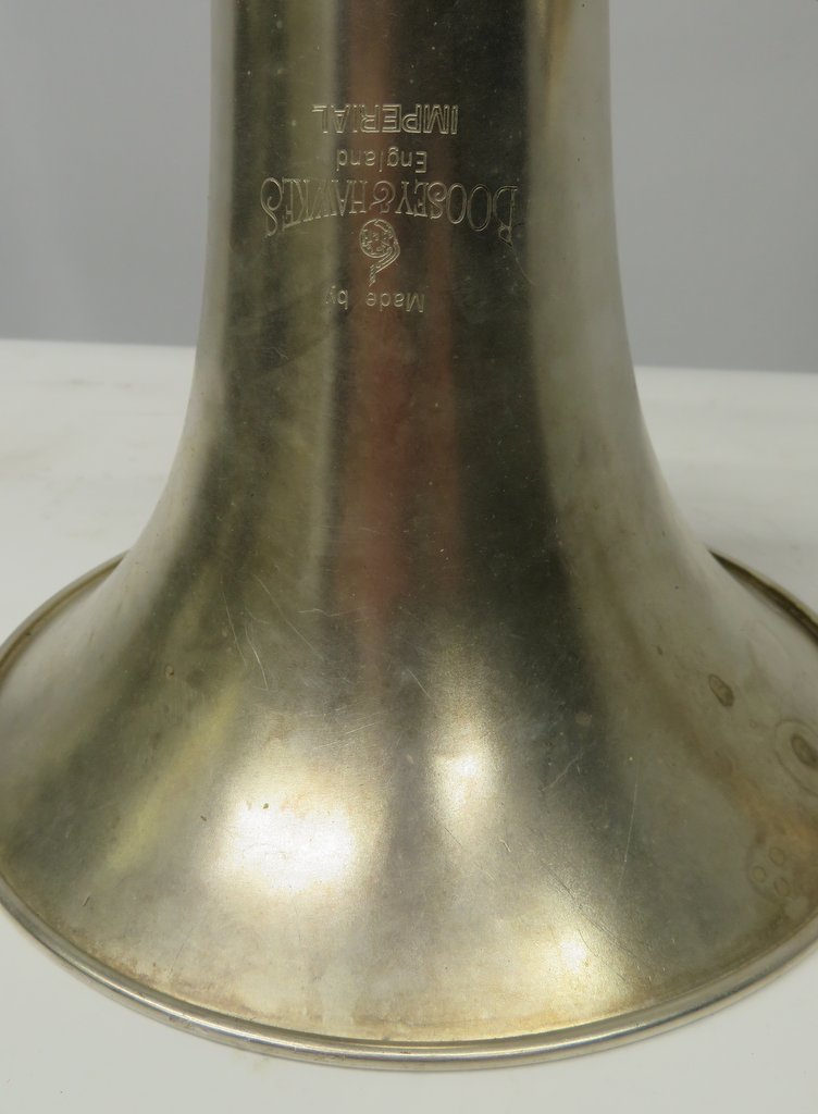 Boosey & Hawkes Imperial Baratone sax horn with case. Serial number: 662332. Please note t - Image 8 of 13