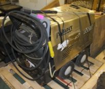 Mac International Avant Mobile pressure washer