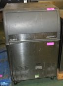 AS SPARES OR REPAIRS - Scotsman AC176 ice maker