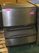 AS SPARES OR REPAIRS - Manitowoc ice maker
