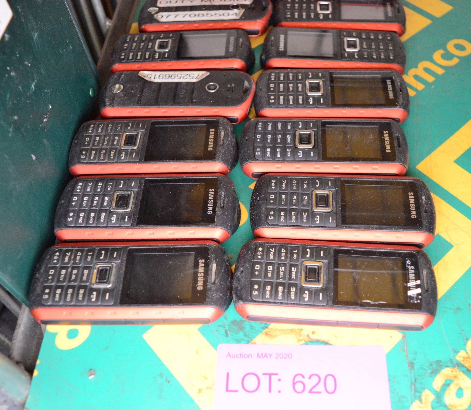 24x Samsung Mobile Phones - Batteries may be missing. - Image 2 of 3