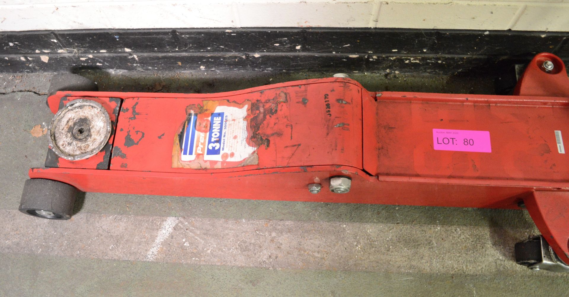 3 Ton Trolley Jack. - Image 2 of 2