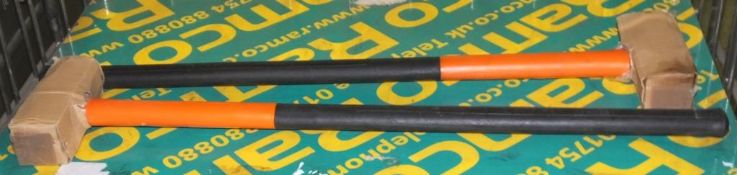 2x Silverline 7lb sledgehammers with fibreglass shafts
