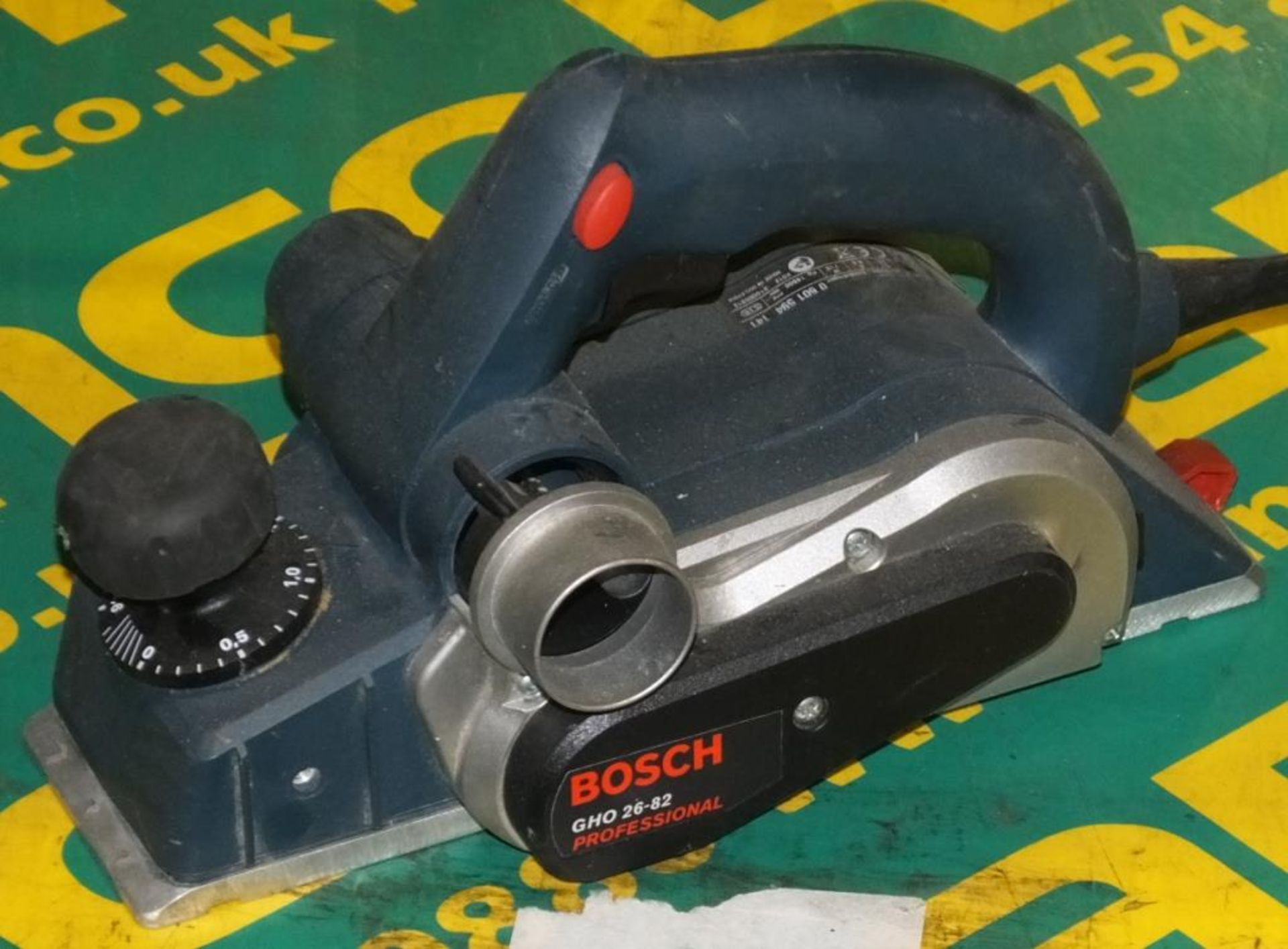 Bosch GHO26-82 power plane 110V - Image 2 of 2