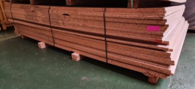 28x EEGER Eurodecker chip board panels.