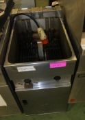 AS SPARES OR REPAIRS -Double basket fryer