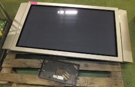 Sony Flat Screen Monitor with speakers & wall bracket