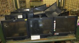 12x Toshiba flat screen monitors