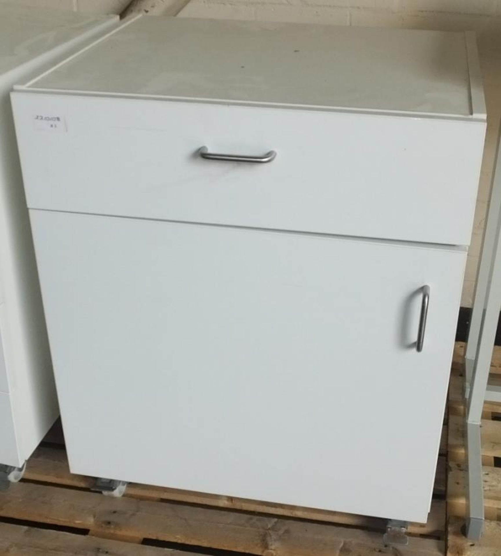 White Wooden Lab Cabinet Mobile L660 x W530 x H810mm