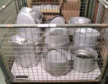 18x Aluminium Cooking Pots with Lids.