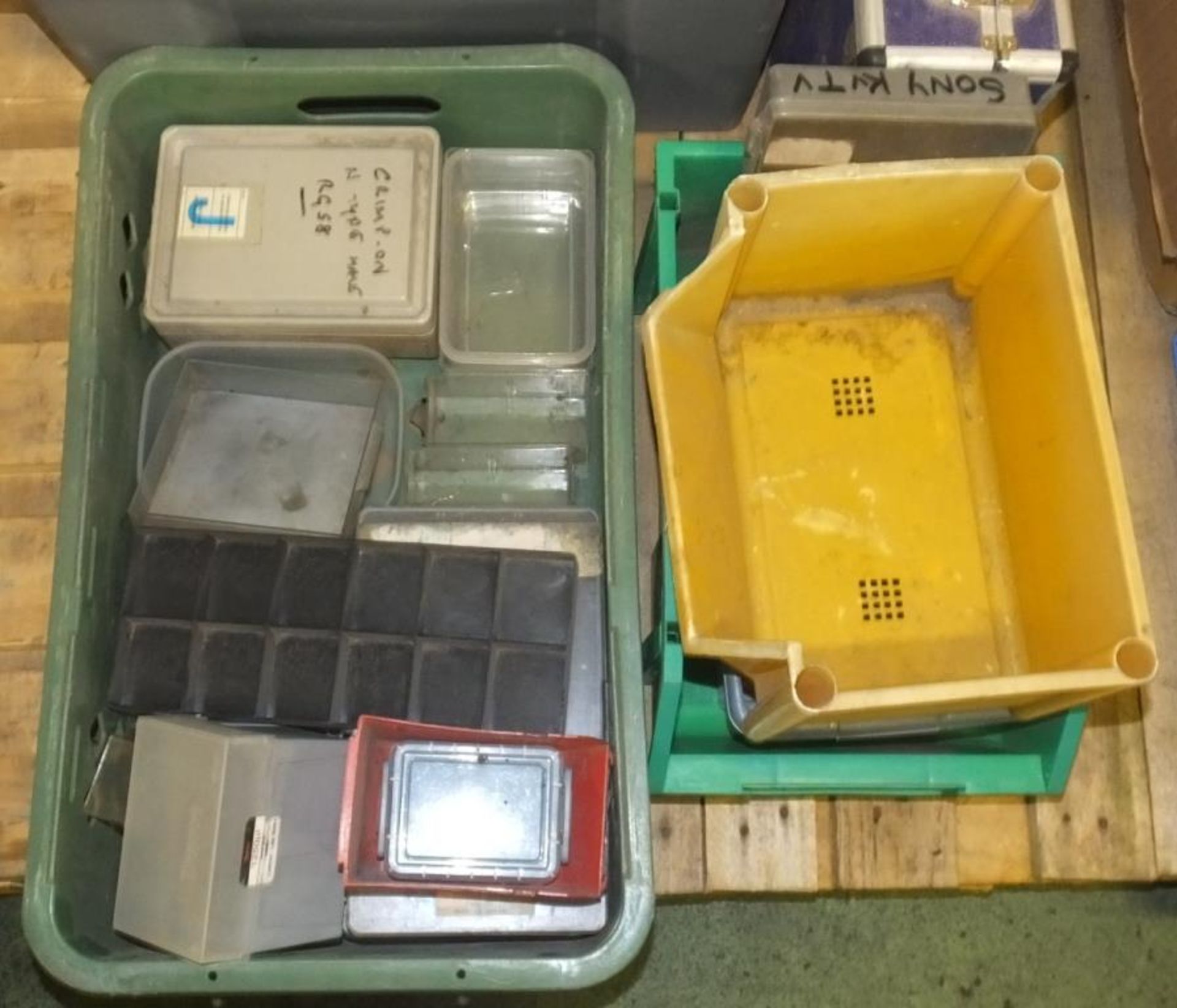 Various storage boxes & trays - Image 2 of 3