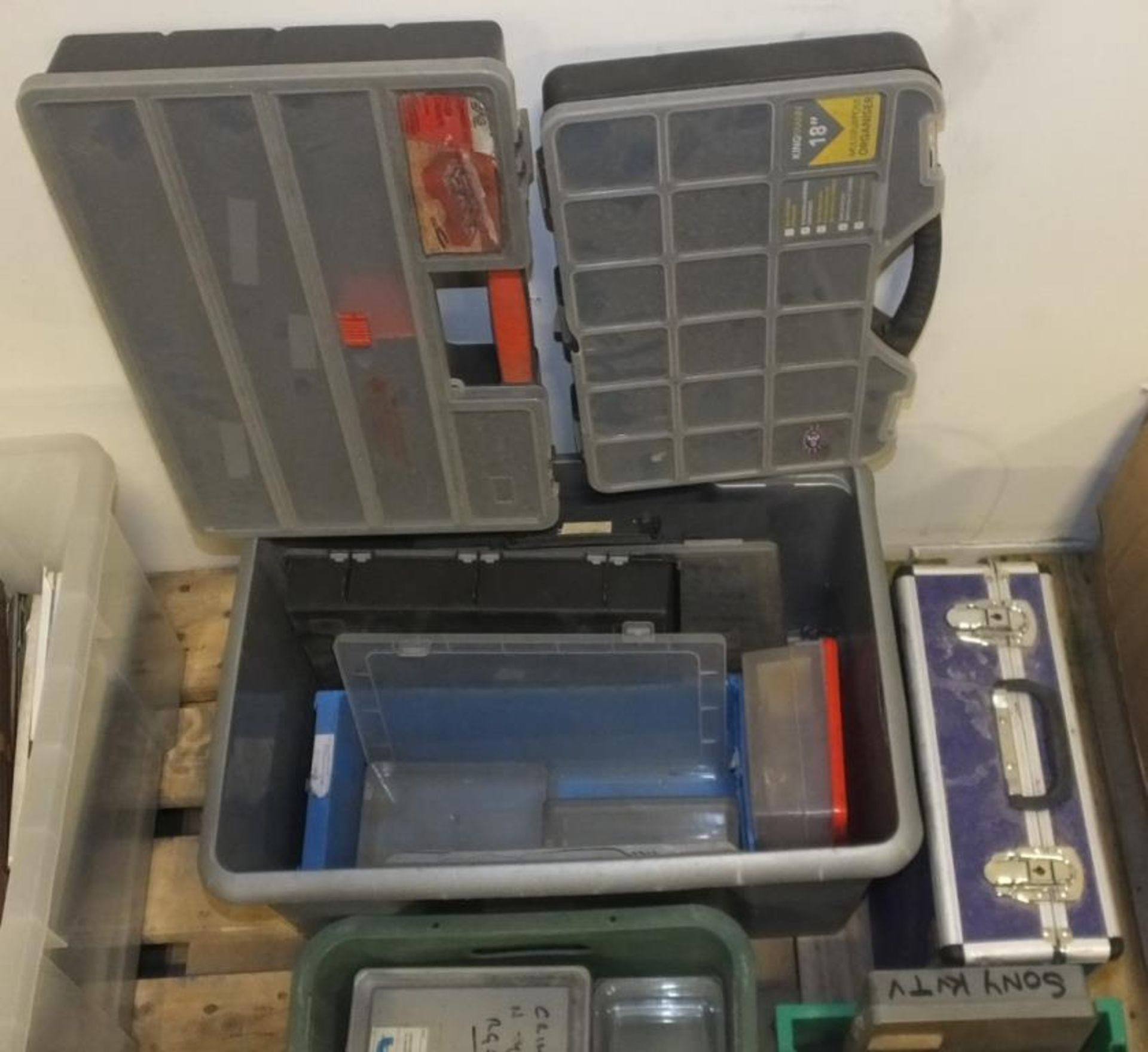 Various storage boxes & trays - Image 3 of 3